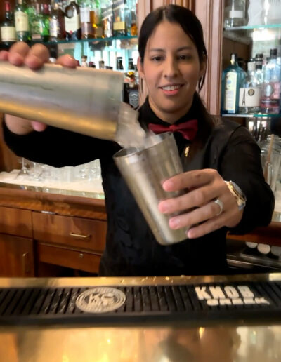 Boni preparando Passion Twist_